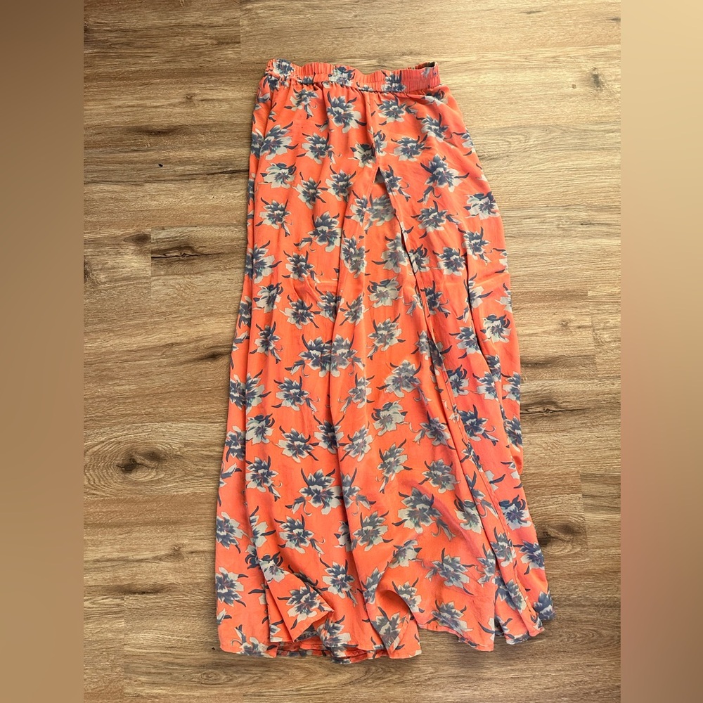 Acacia Maxi Skirt with high slit